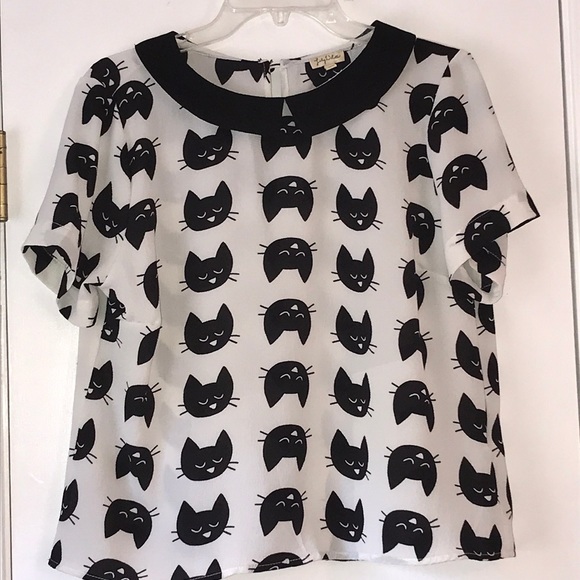 Lily White Tops - Lily White Kitty Short Sleeve Lg Blouse